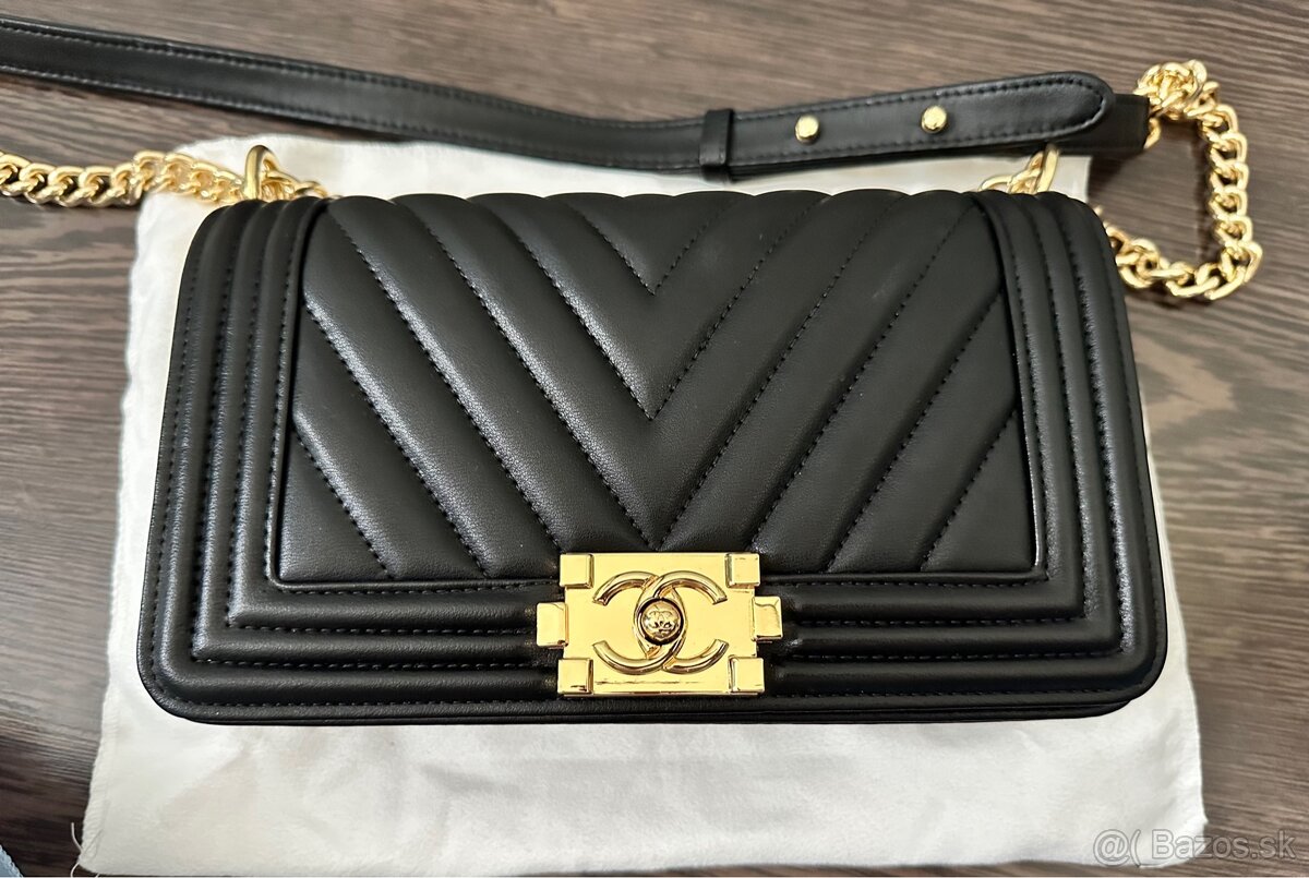 Chanel boy medium