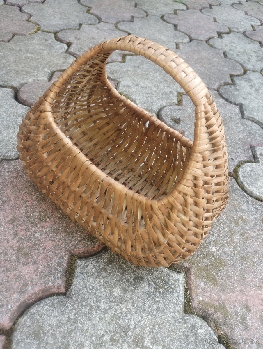 Predám prútený kosicek