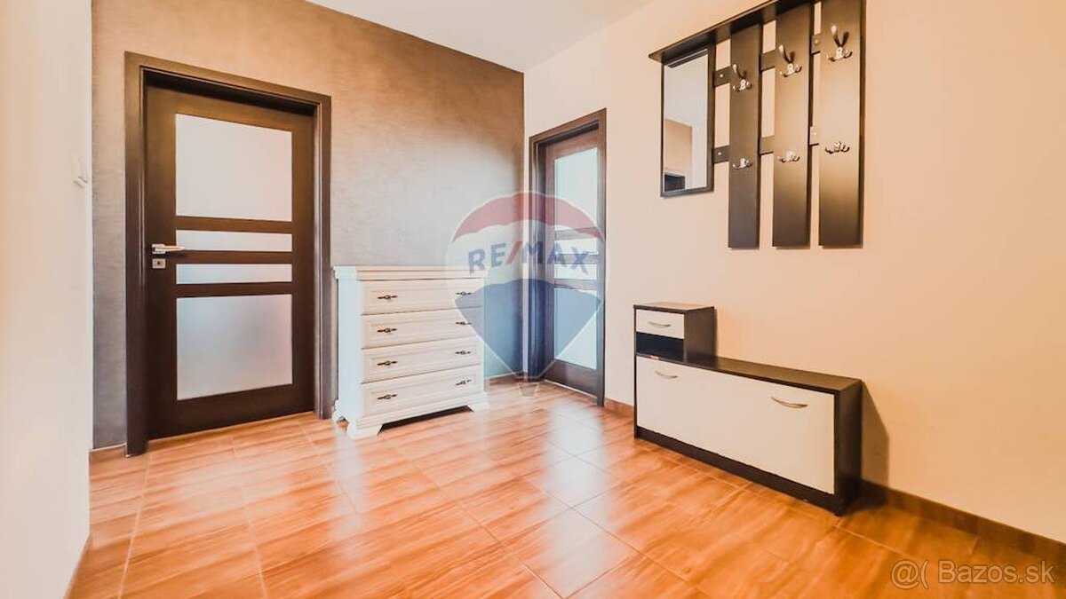 Na predaj 2 a pol-izbový byt s loggiou, Novohradská - Čínsky