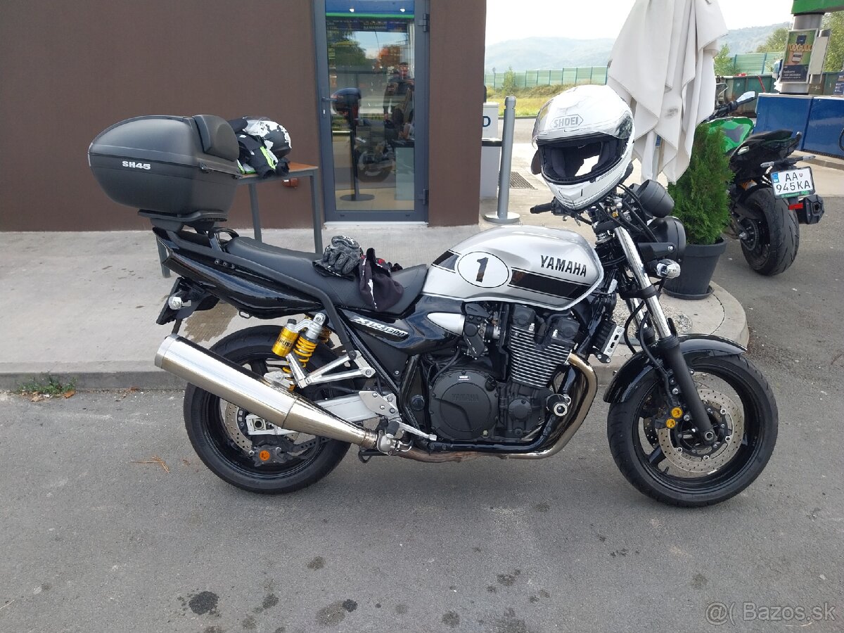 YAMAHA XJR 1300 11/2013 vstrekovanie