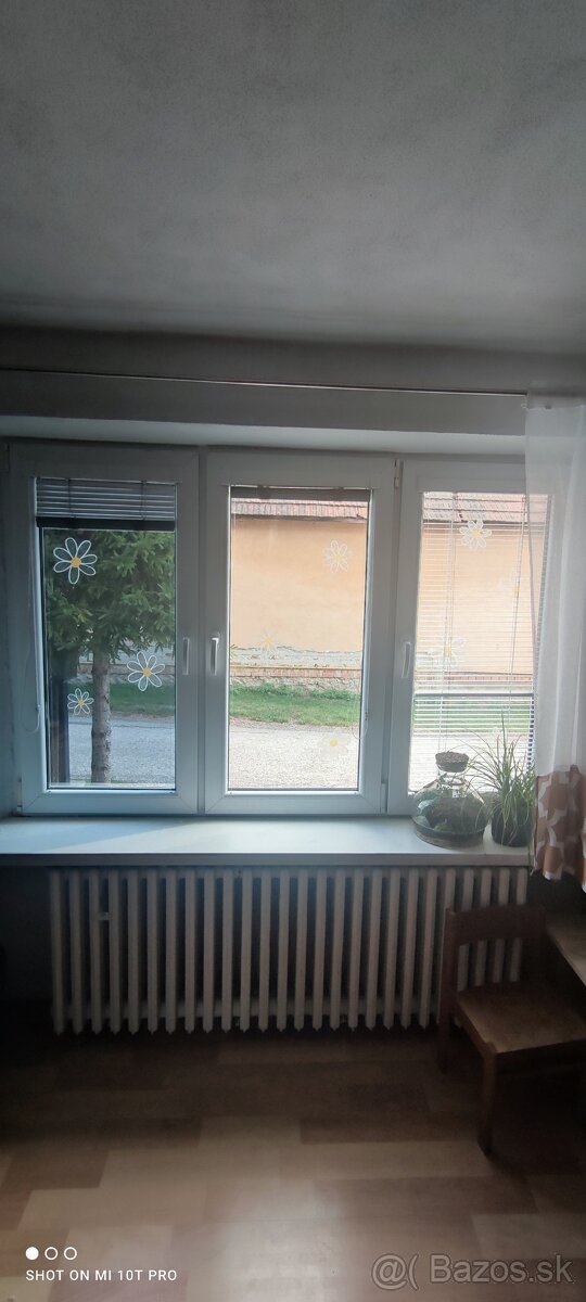 Plastové okno