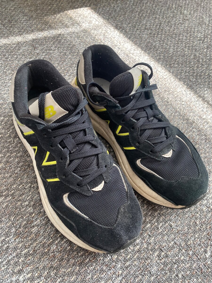 New Balance W5740HL