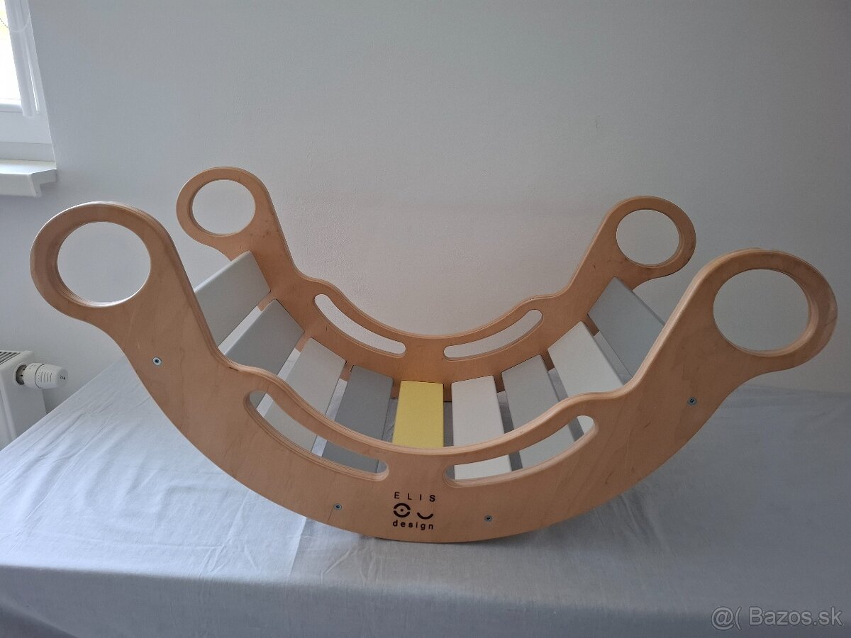 Elis design- drevená montessori hojdačka