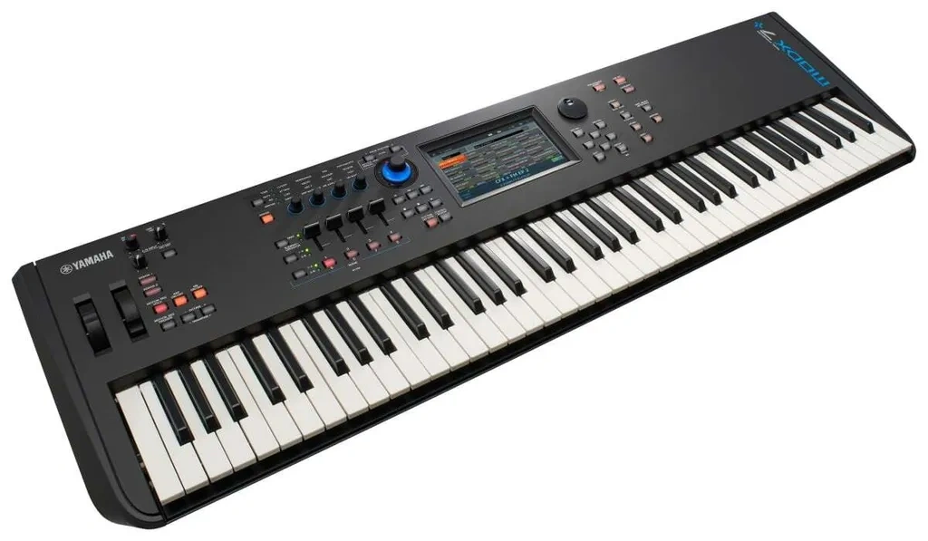 Yamaha MODX7+, puzdro, pedál