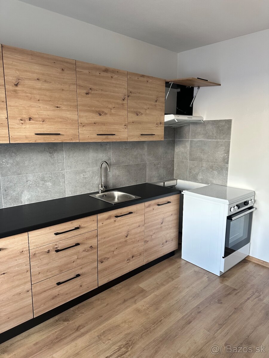 Na prenájom  novo prerobený 3-izbový byt na Mazorníku