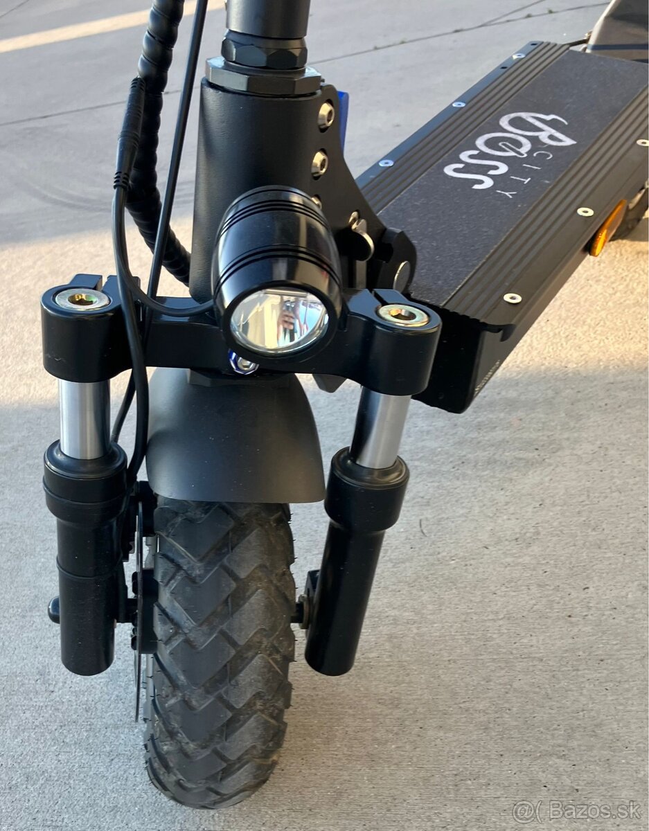 ELEKTRICKÁ KOLOBEŽKA CITY BOSS D1000LH ČIERN