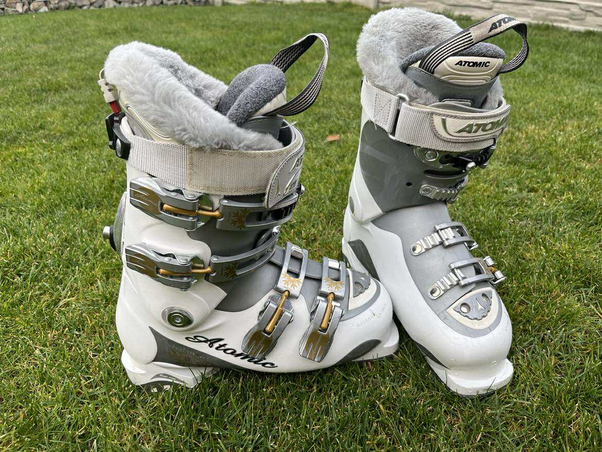 Dámske lyžiarky Atomic