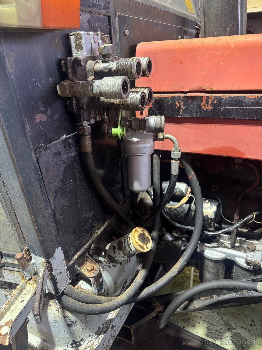 Predám bočný uchyt na orezevač