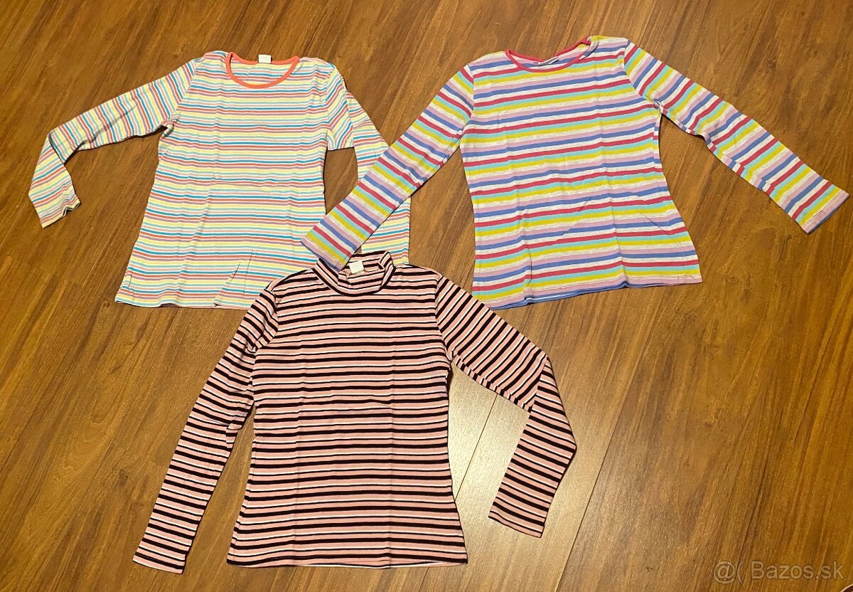 3 pruhované tričká v. 146-152 cm
