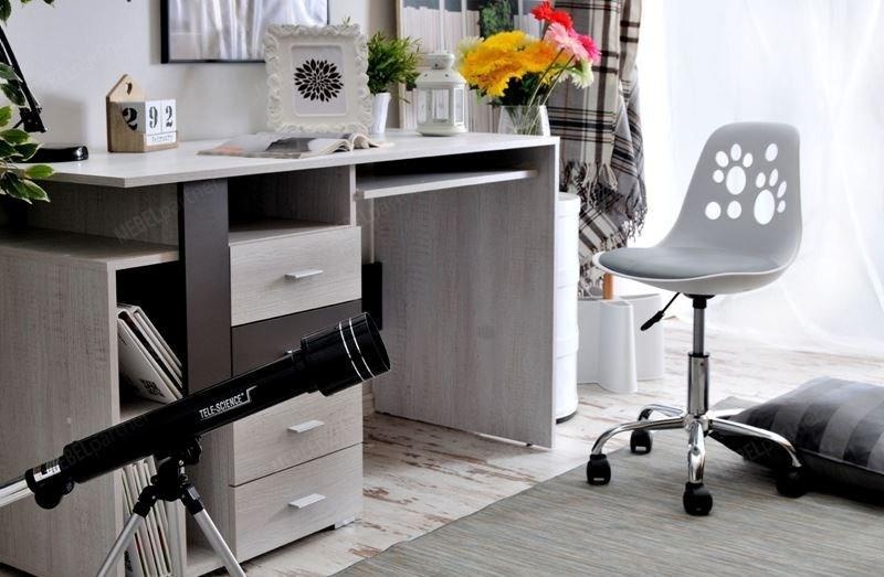 Otočná stolička k písaciemu stolu