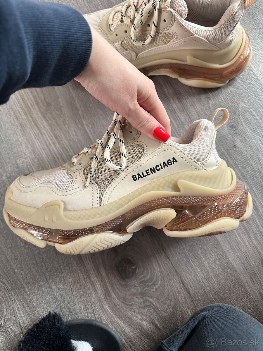 Balenciaga triple S