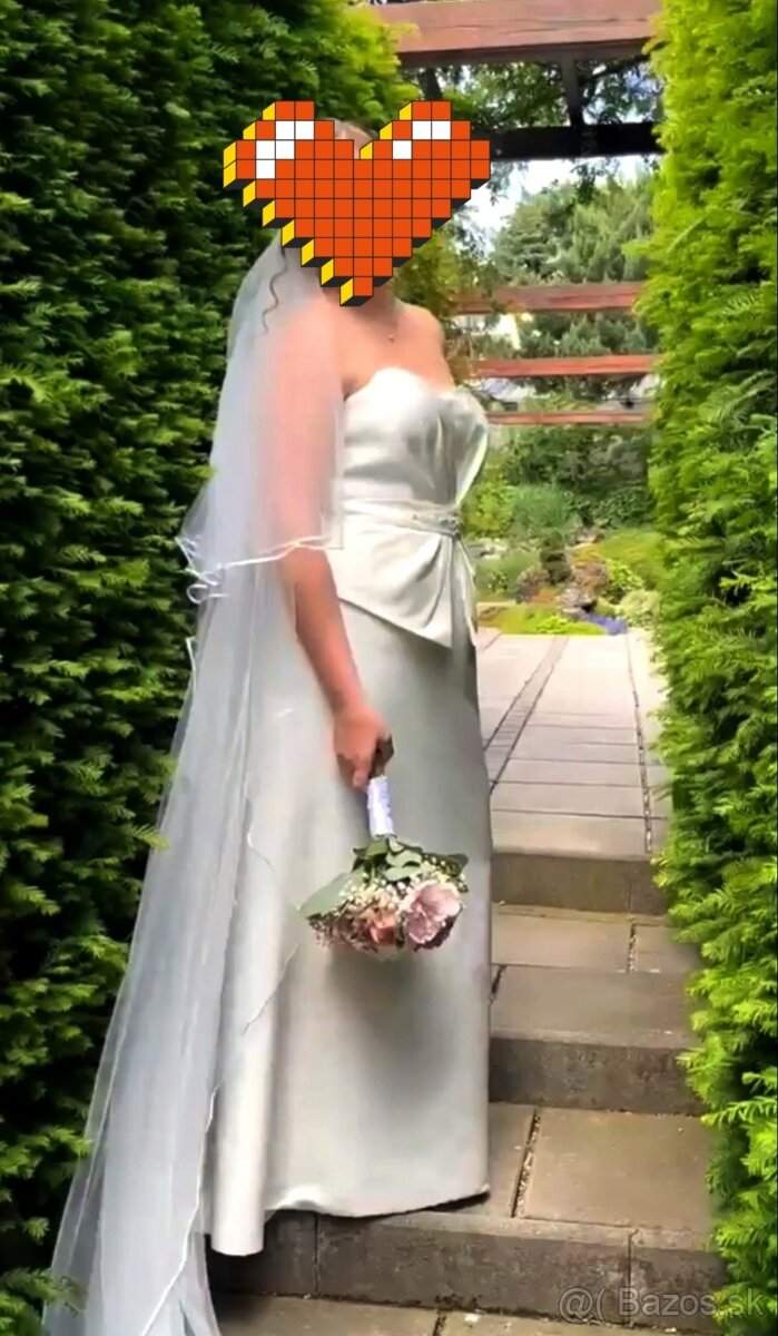 Svadobné šaty so závojom a topánky