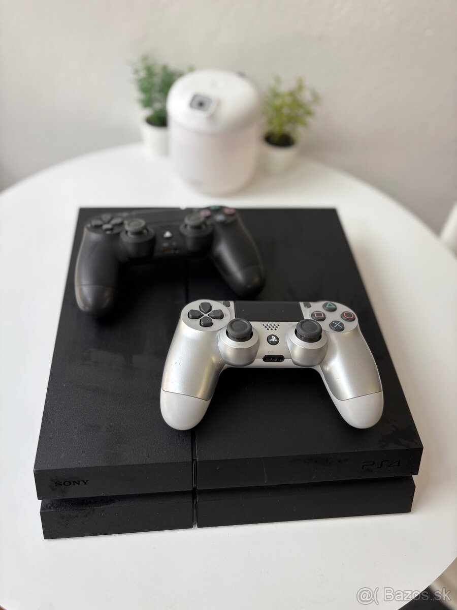 Predám Playstation 4 - 1000 GB