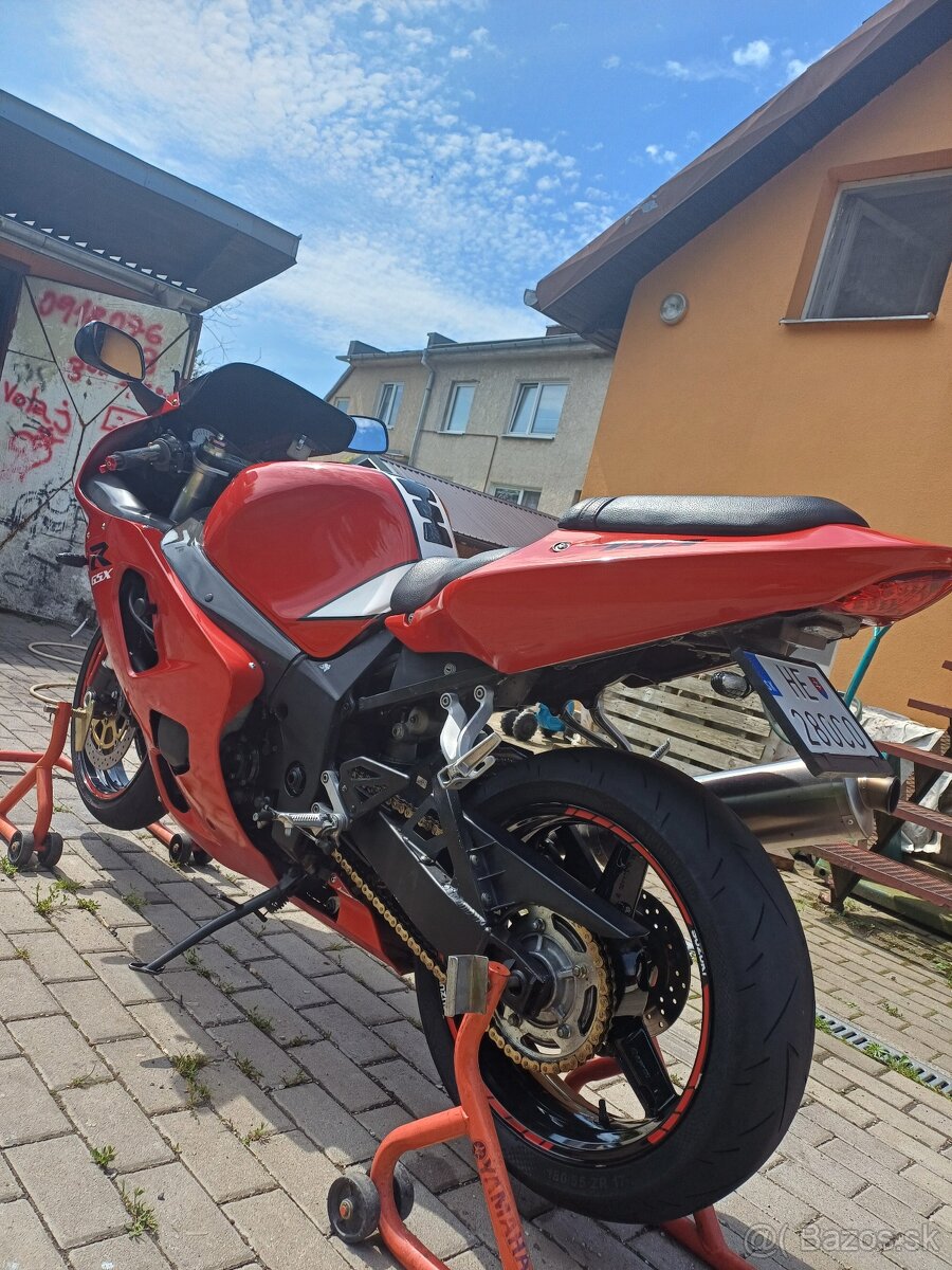 Suzuki GSXR750