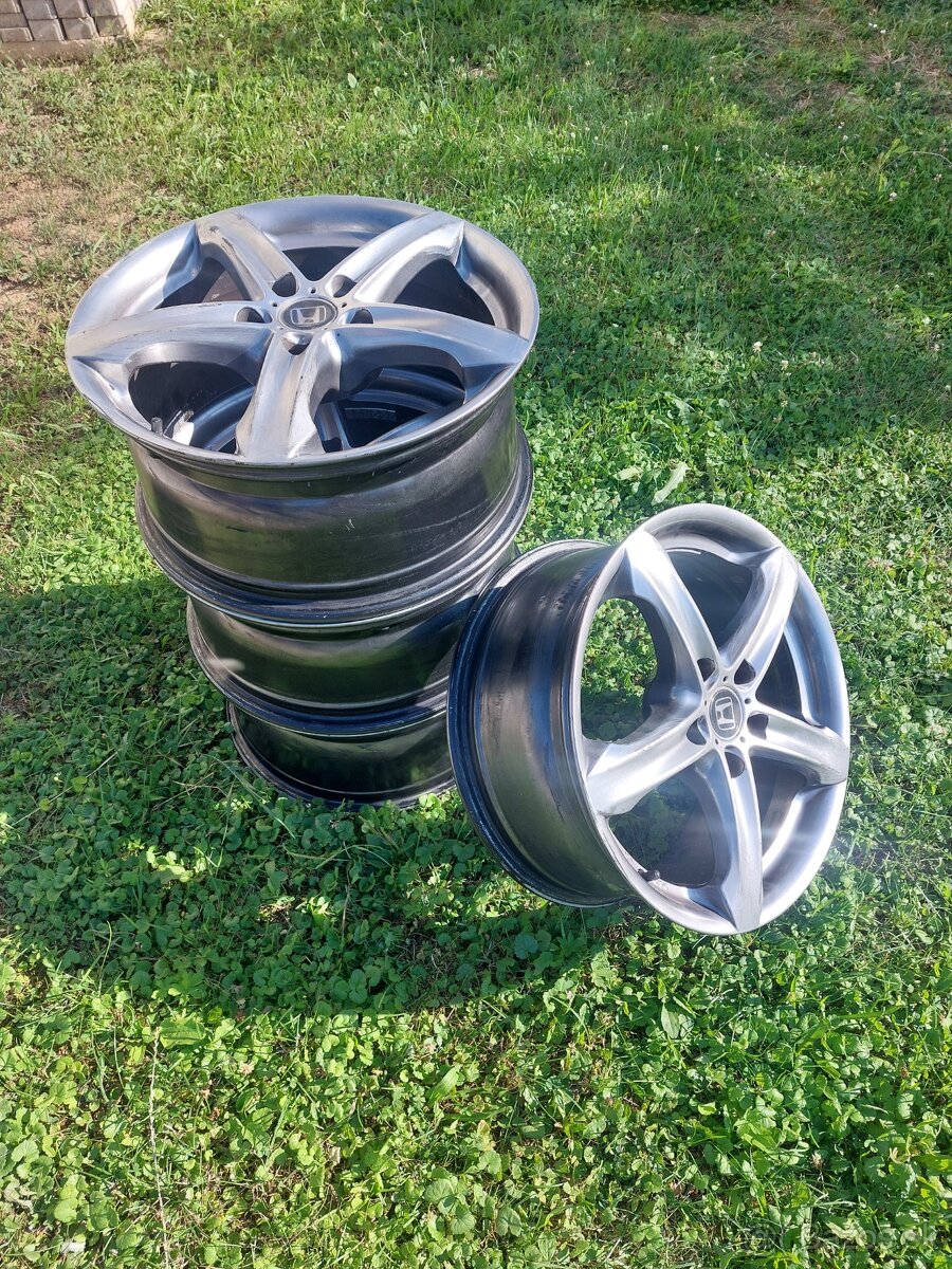 5x114,3 R17 AEZ Hliníkové disky