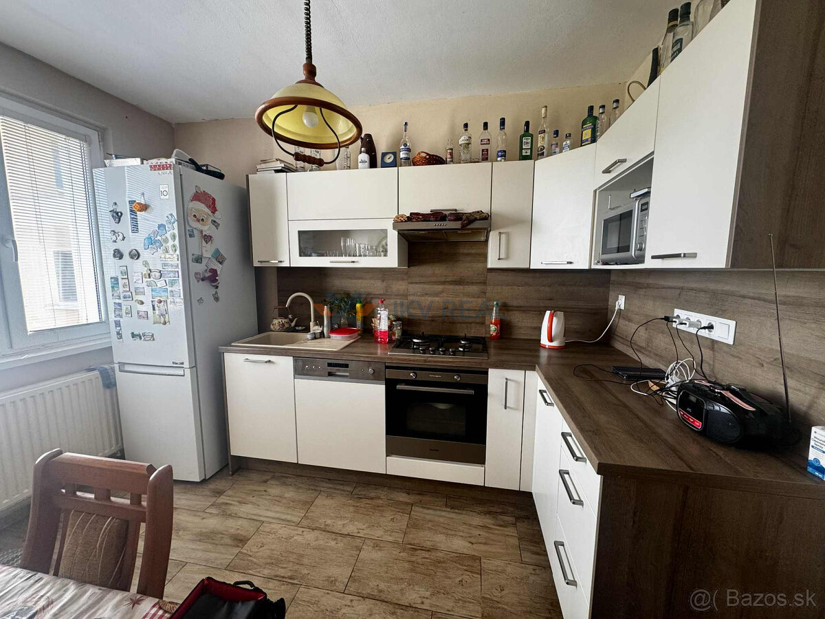 4 IZBOVÝ BYT, 86M2, LODŽIA, SOFIJSKA,ŤAHANOVCE