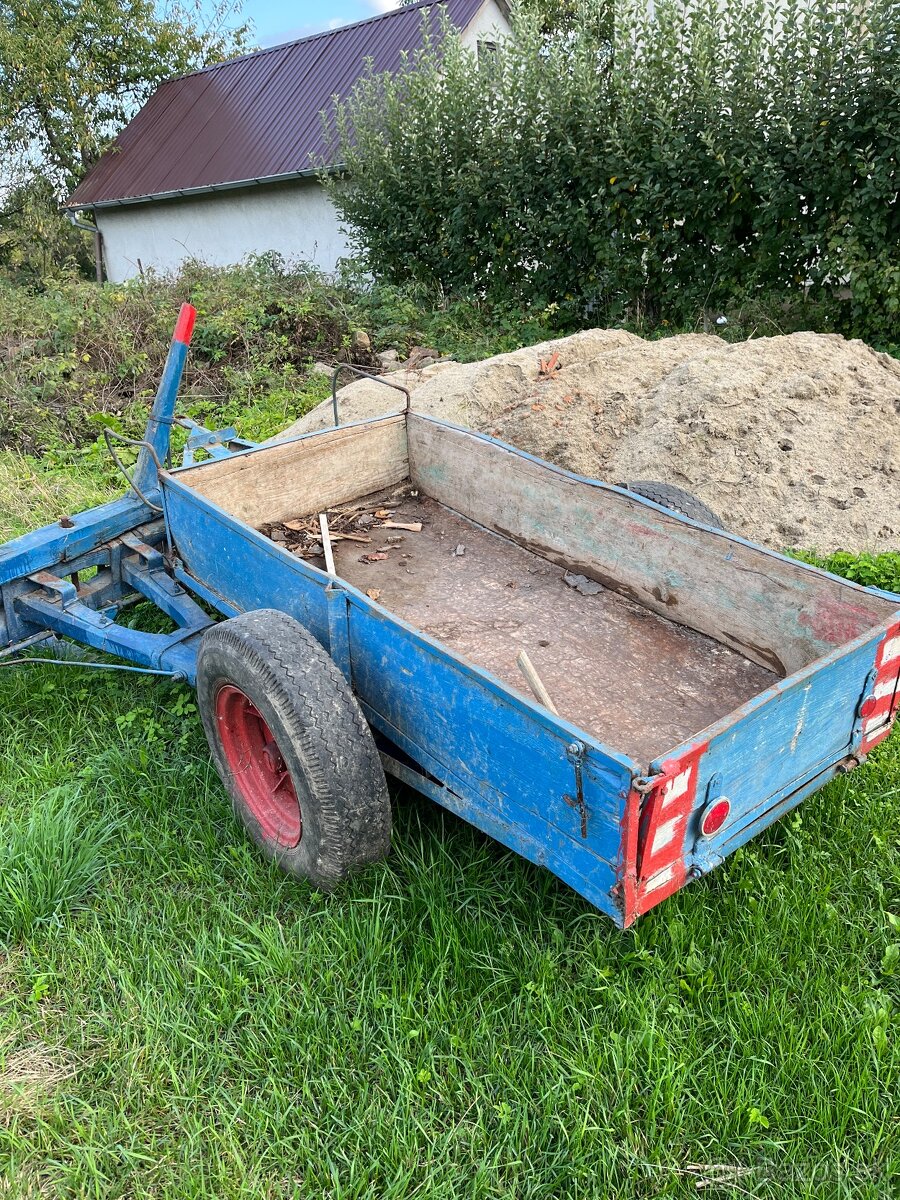 Voz a vlečka