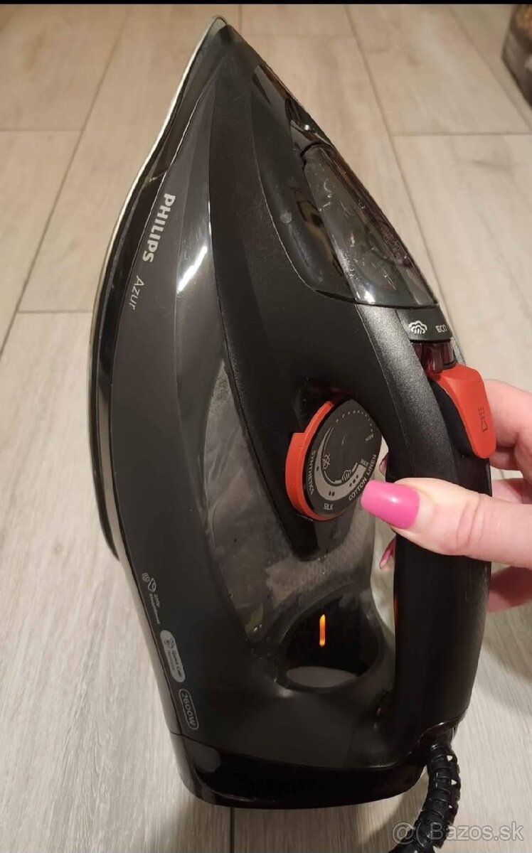 Žehlička Philips Azur 2600W