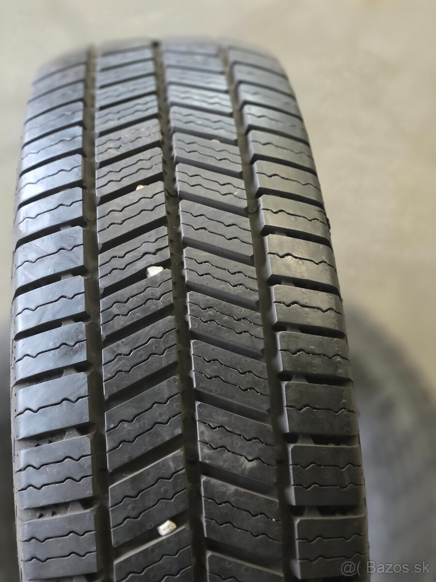 225/75R16 celoročne dodavkove continental