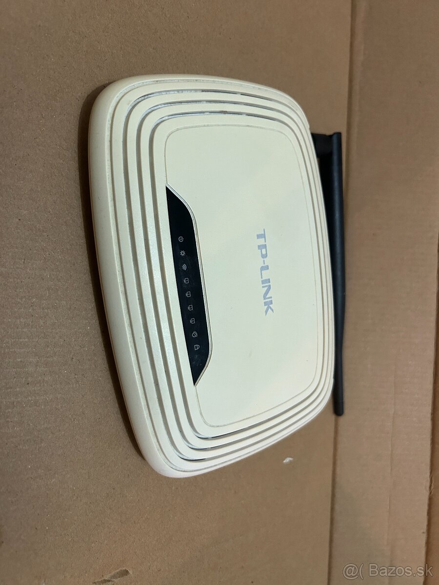 WiFi router TP-link WR743ND
