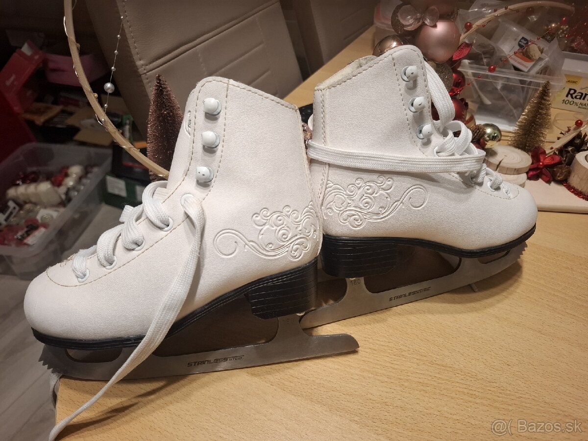 Dievčenské korčule na ľad