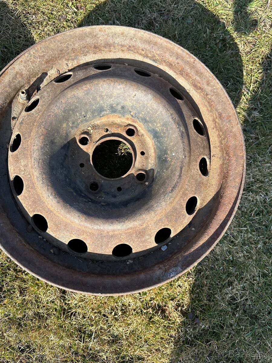 R14 4x108 ET 24 J5.5 Stredova 65.1mm