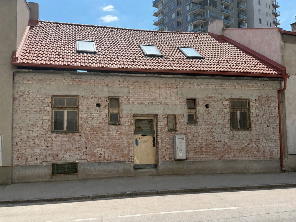Rodinný dom na Nivách - ulica Klincová, výborný investičný p