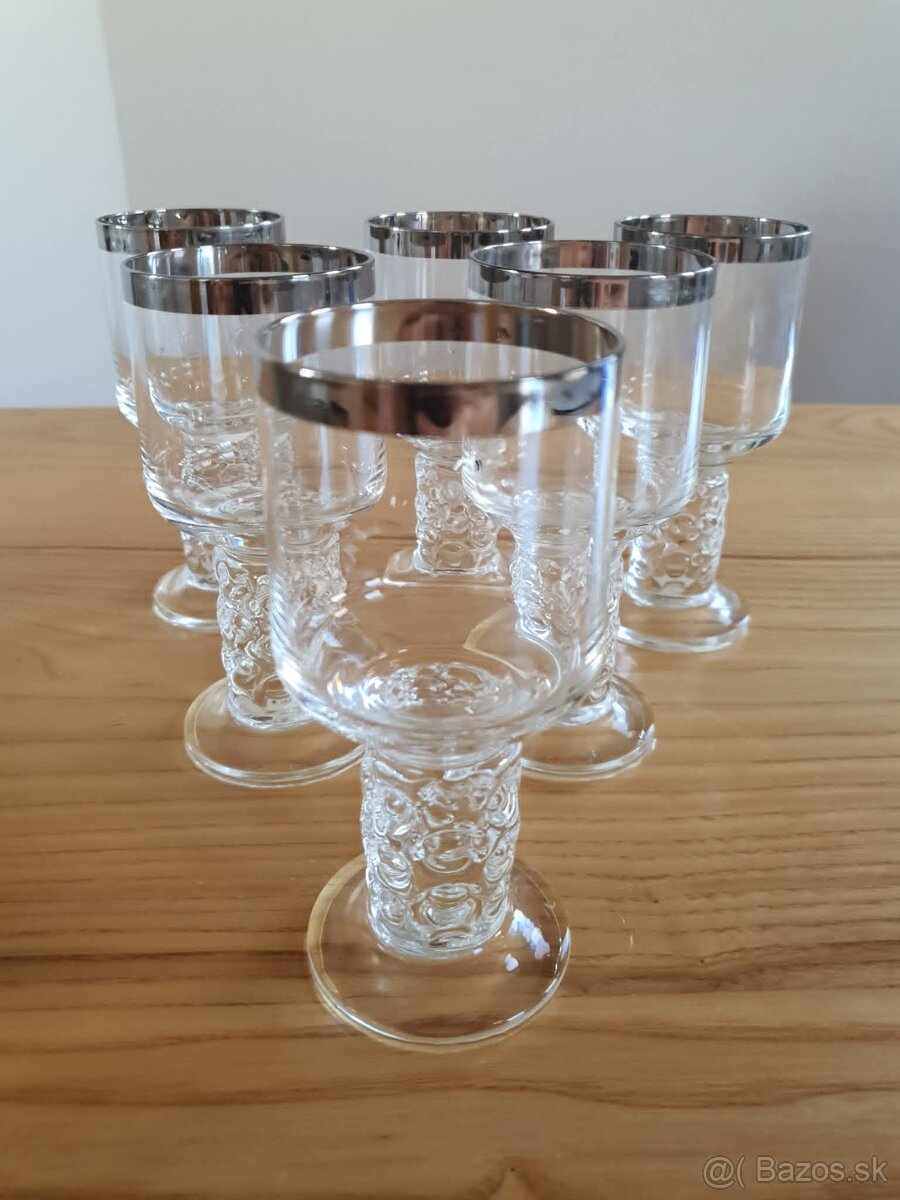 Krásne retro poháre