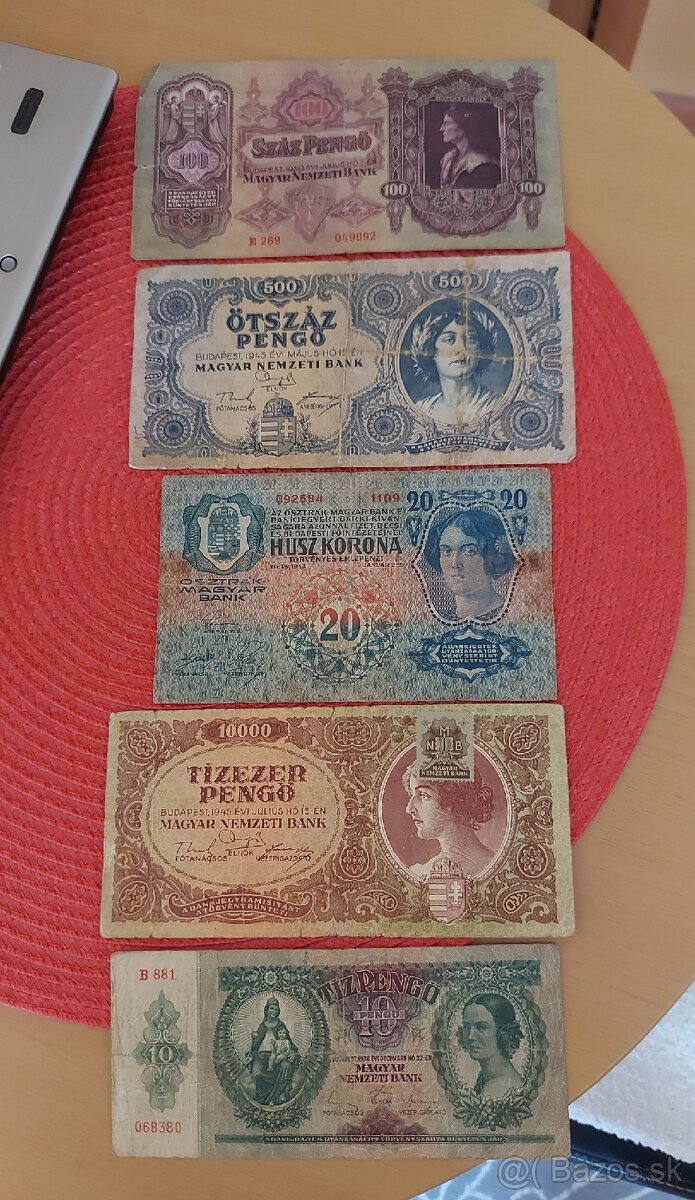 Staré bankovky.