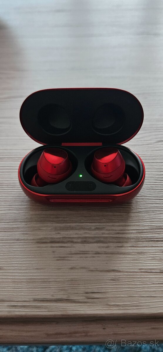 Samsung ear buds + SM-R175 nejdu spárovat