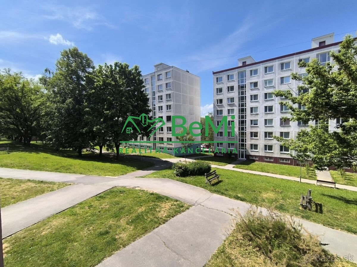 Na predaj priestranný 3-izbový byt – Dubnica nad Váhom, ul.