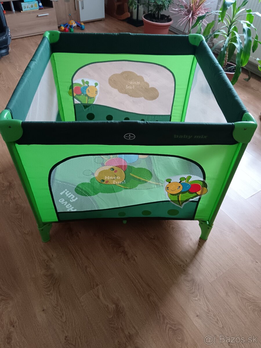 Detská cestovná ohrádka