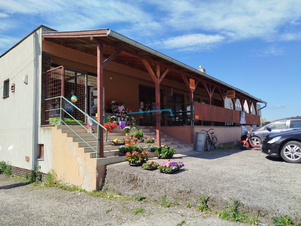 Na predaj podnikateľské priestory v obci Plášťovce