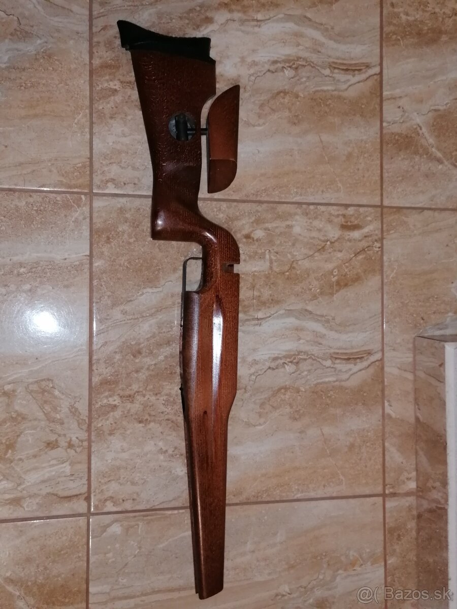 Predám pažbu na malokalibrovku