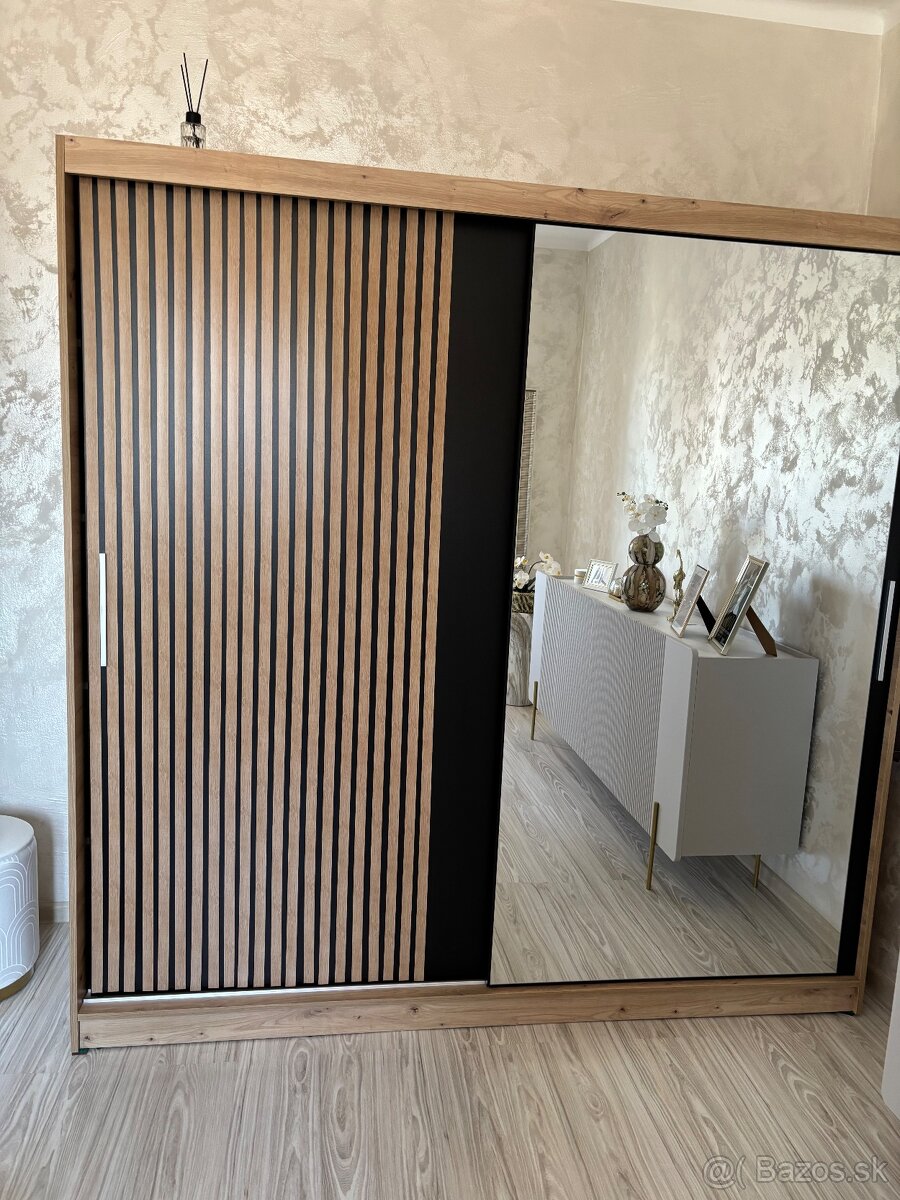 Skriňa s posuvnými dverami Lamelo dub Artisan/čierna/Zrkadlo