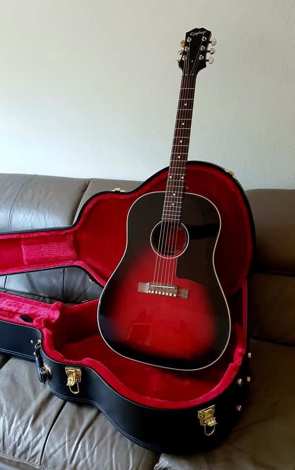 Epiphne Slash J-45 Inspired y Gibso + pevny kfor