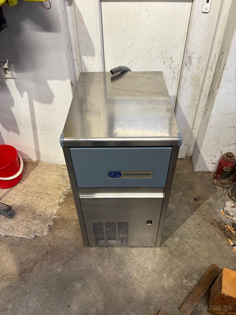 Predám Výrobník ľadu - nemrazí