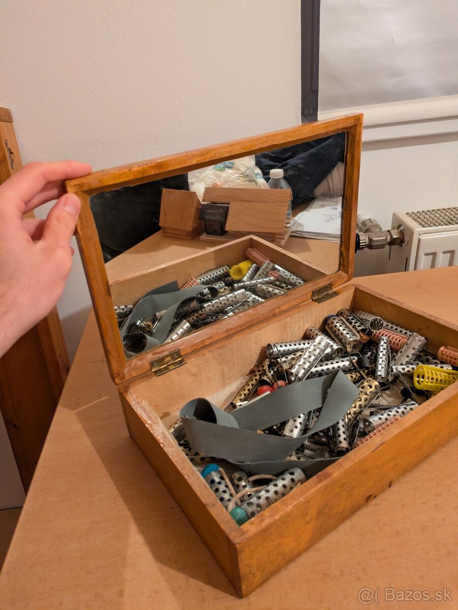 Retro box s natáčkami