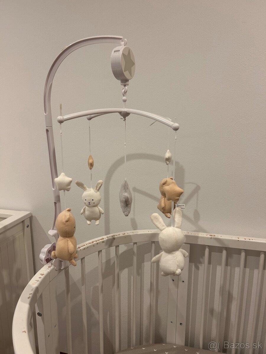 Kolotoč nad postieľku JaBaDaBaDo