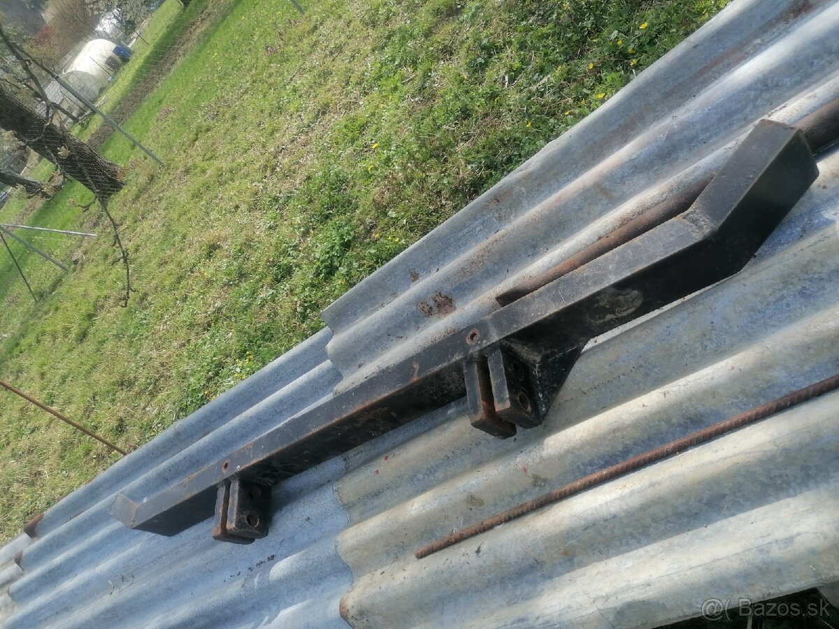Pevnostny nárazník uaz 469
