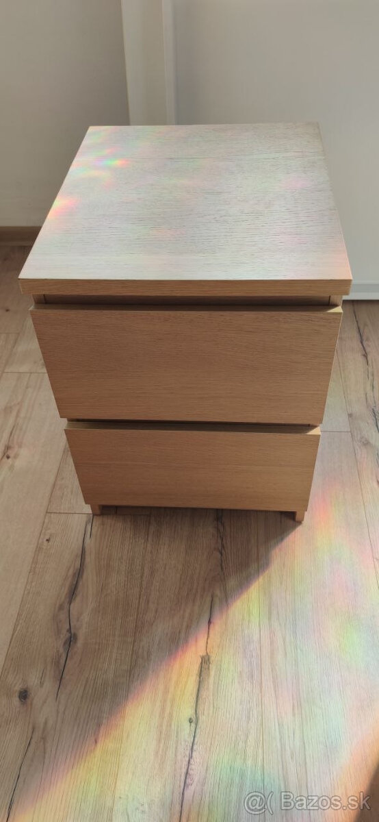 Predám nočný stolík IKEA MALM
