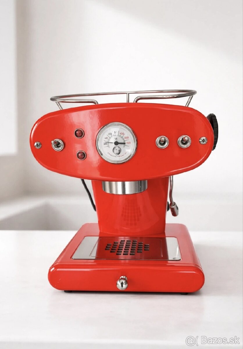 Illy Francis Francis