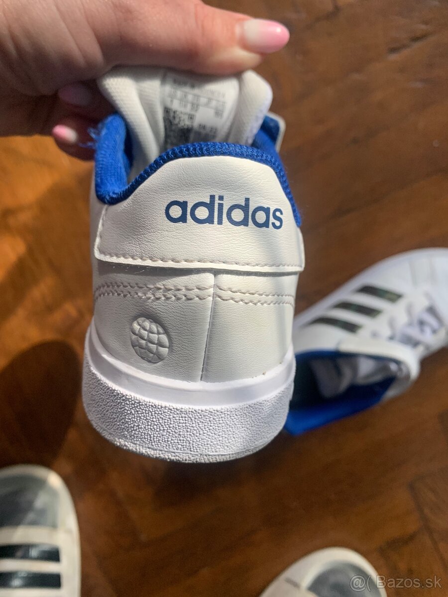 Predám chlapčenské adidas botasky č 32