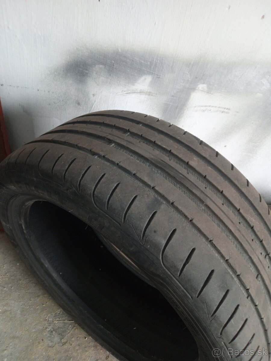 Predám 1ks pneu Goodyear Eagle F1 225 45 R17