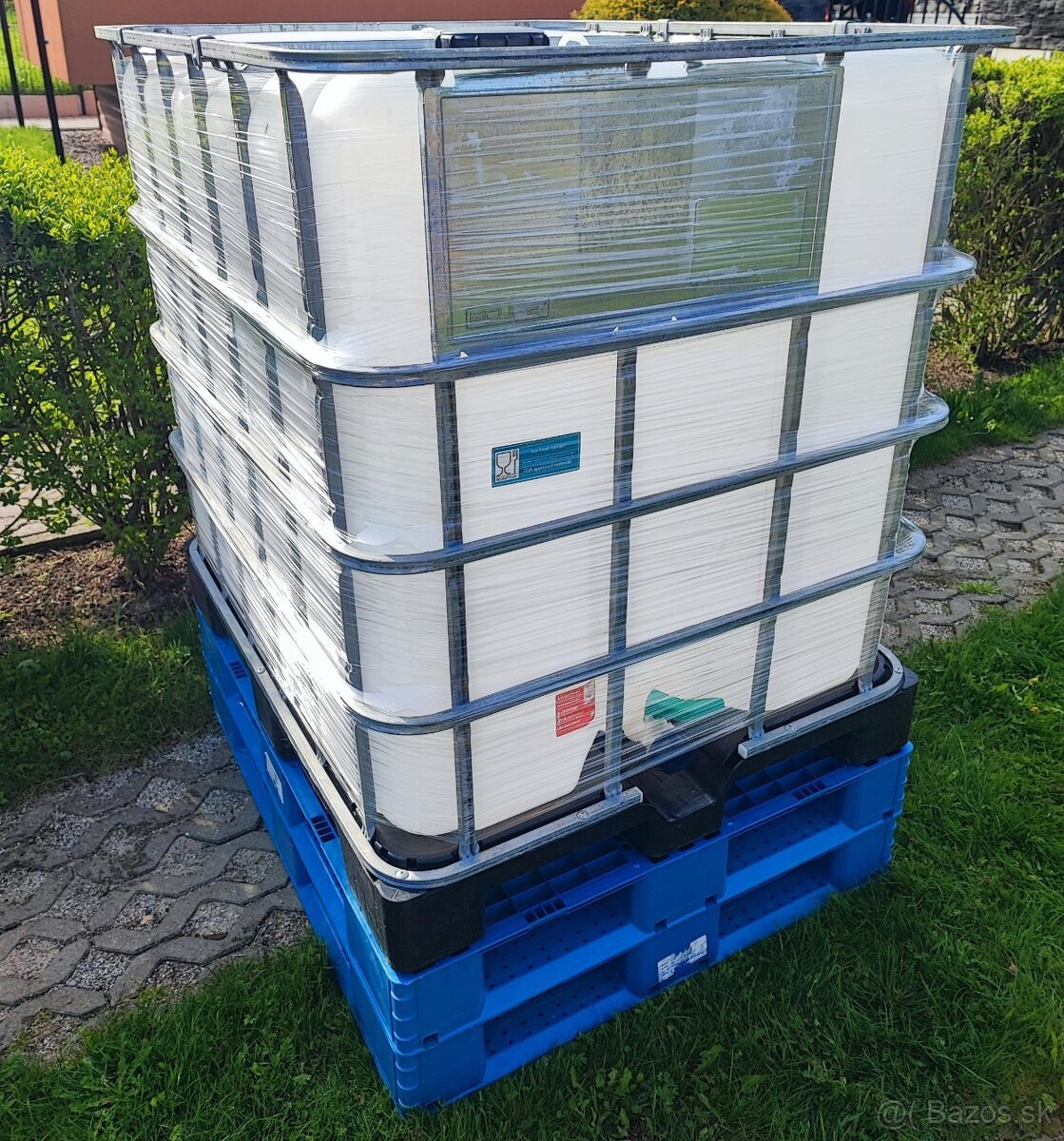 Potravinárske 1000L IBC kontajnery