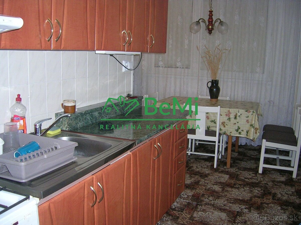 NR - 4 izb., širšie centrum - Rázusova ul., dobrá lokalita,