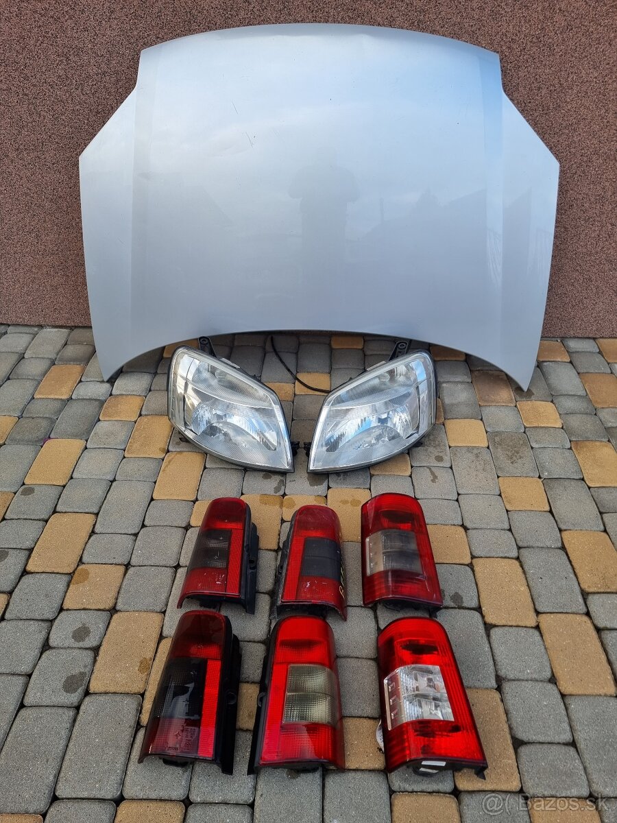 Citroen Berlingo predné svetlá