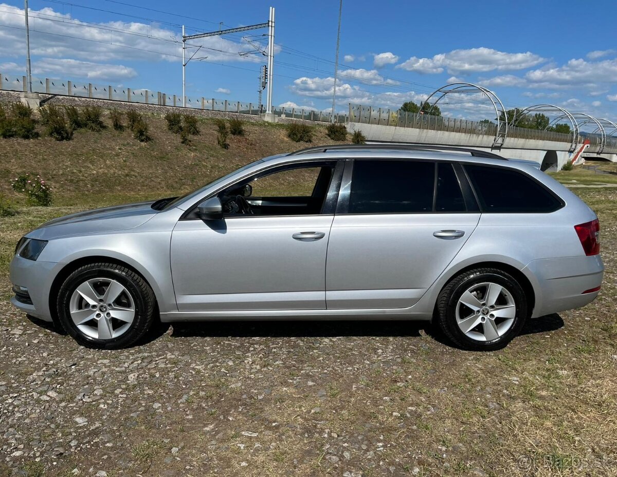 Škoda Octavia Combi Ambition 2.0 TDI bez AD blue