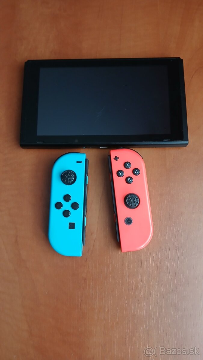 Nintendo switch herná konzola