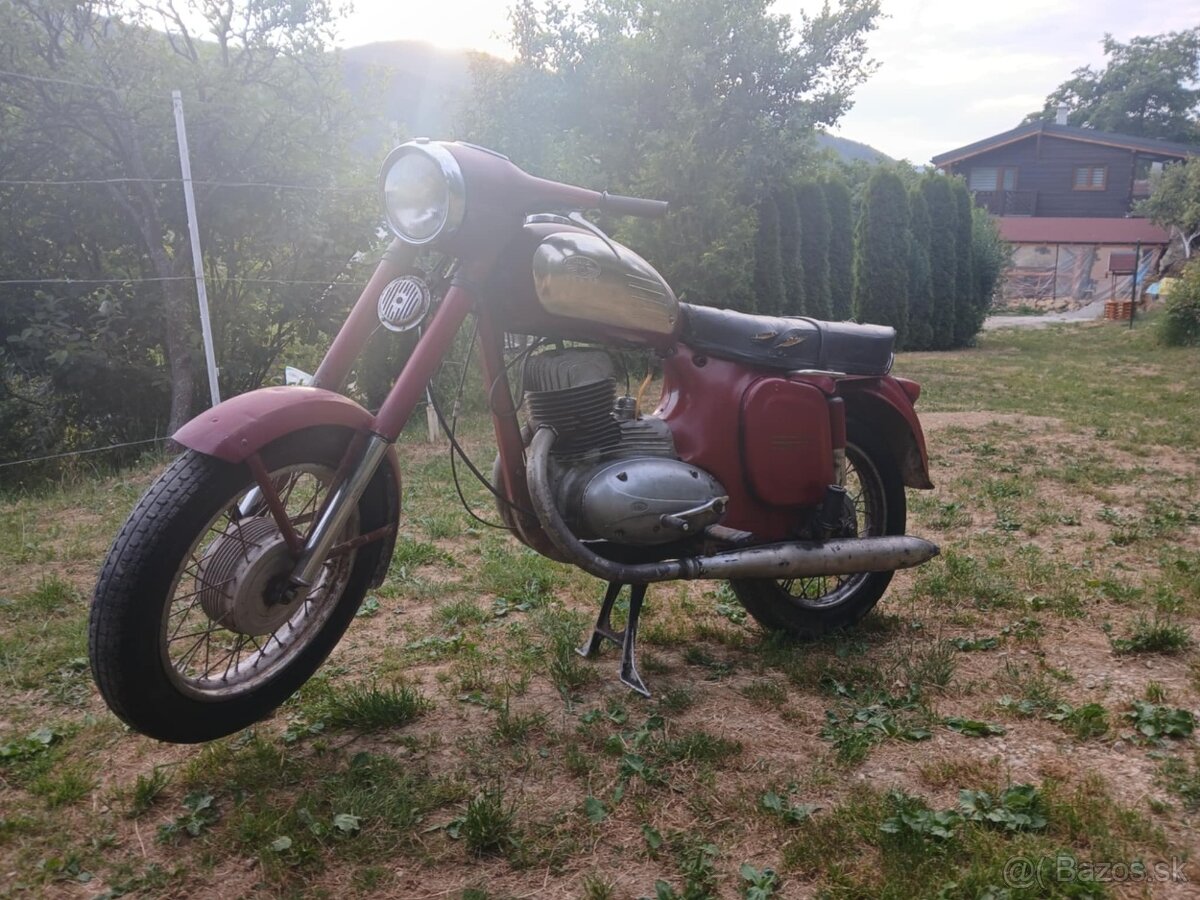 Jawa 250/559 bez TP a ŠPZ